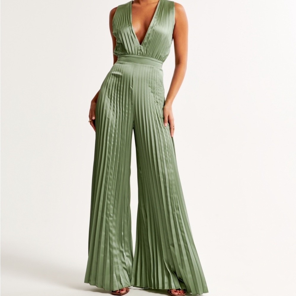Abercrombie & Fitch Sage Green Pleated Jumpsuit